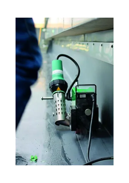 ROOFON MULTI Automate de soudage plastique pour piscine et toiture de la marque BAK à Paris, Toulouse et toute la France