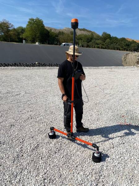 E Dipole - Détecteur de fuites pour étanchéité disponible à Paris en région Ile De France et dans toute la France