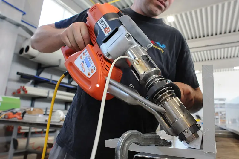 LINK Extrudeuse manuelle de la marque RITMO disponible à Paris, Strasbourg, Lille et dans toute la France