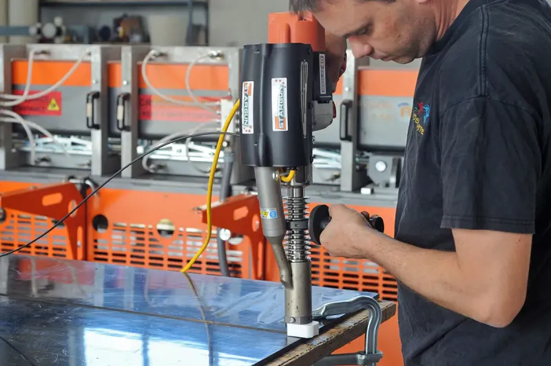 SOLO Extrudeuse manuelle de la marque RITMO disponible à Paris, Nantes, Montpellier et dans toute la France