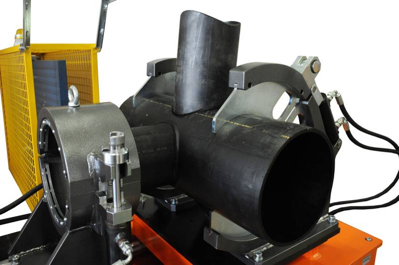 Soudeuse d'atelier pour la fabrication de pièces spéciales OMEGA 400-315 de la marque RITMO disponible à Paris, Nantes et dans toute la France