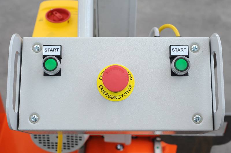 Scie à ruban pour des coupes radiales RADIUS 40-315 de la marque RITMO disponible dans à Paris, Montpellier et dans toute la France