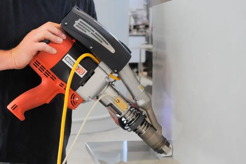 SOLO Extrudeuse manuelle de la marque RITMO disponible à Paris, Nantes, Montpellier et dans toute la France